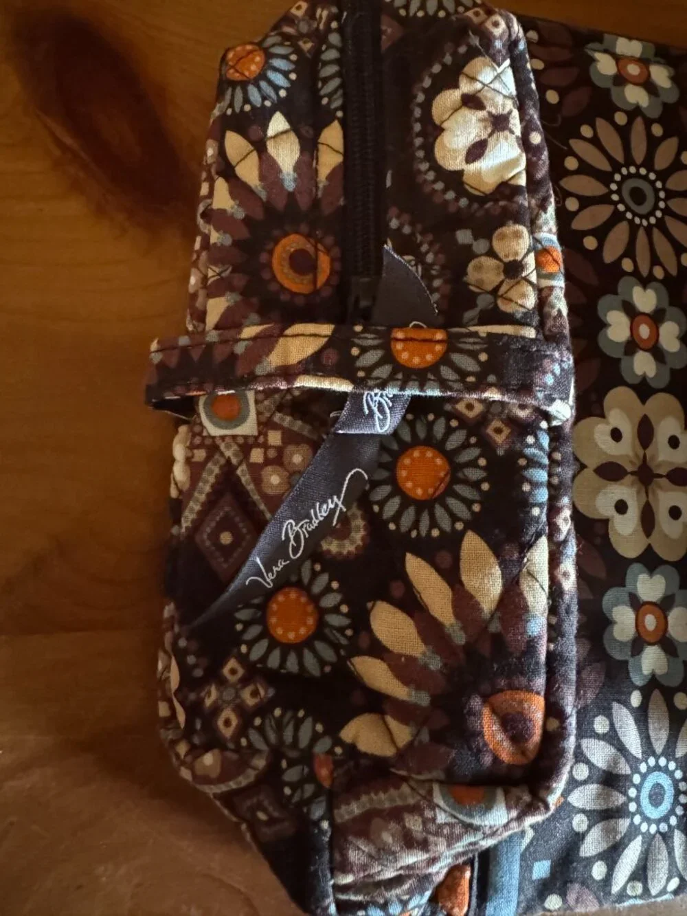 NWOT Vera Bradley Retro Floral Print Zip Close PVC Lined Quilted Cosmetic Case